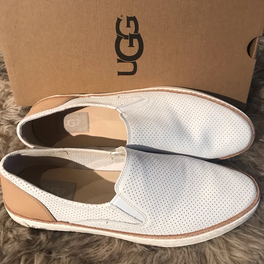 UGG Slipons